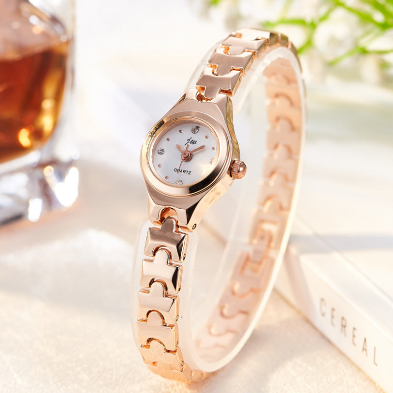 Modische Damen-Armbanduhr mit Stahlarmband, kleinem Zifferblatt und dünnem Armband
